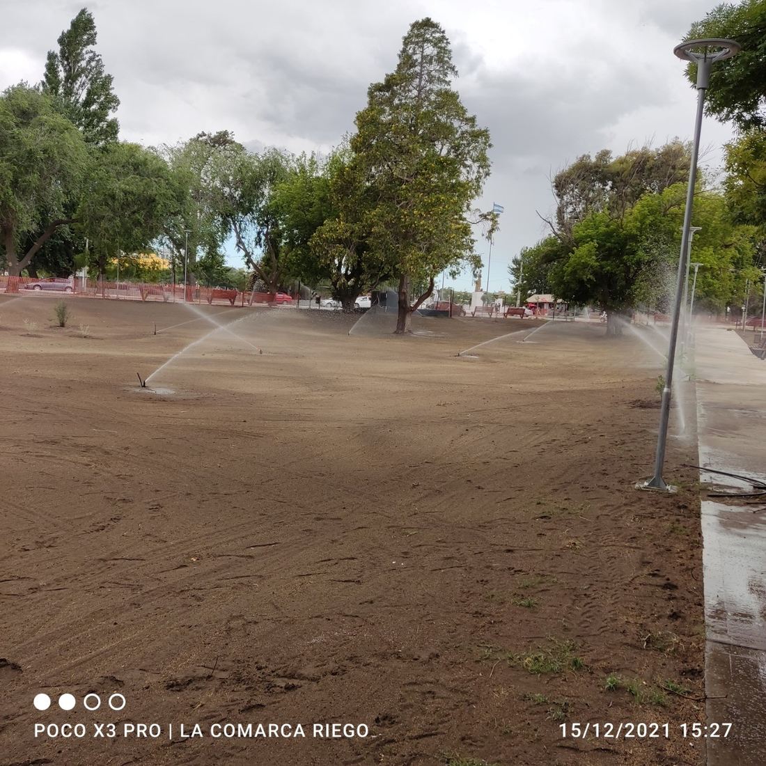 Explanada de suelo preparada para recibir césped